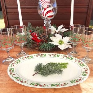 Vintage Gibson Christmas Hollyberry Platter
